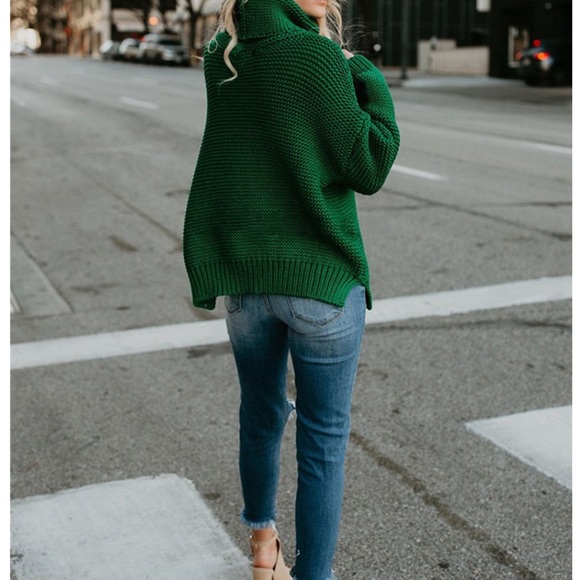 Green Turtleneck Chunky Sweater - Picture 4 of 5